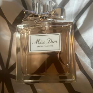 Miss Dior 3.4 oz sprayed twice no box / sold at Sephora/ smell to see if u like